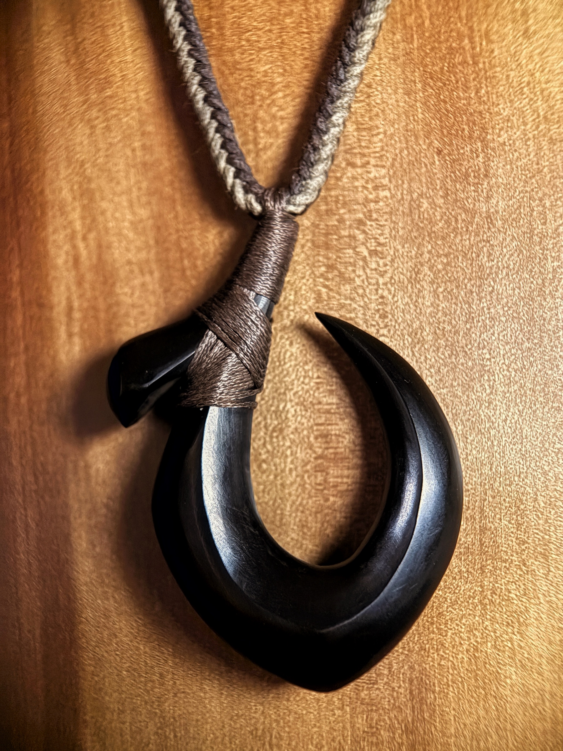 THE FISHHOOK - EBONY CORE